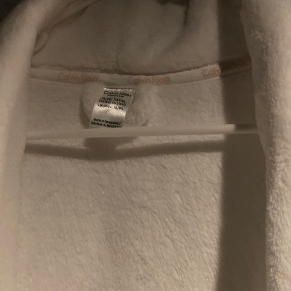 Calvin Klein Soft White Robe - Picture 2 of 8